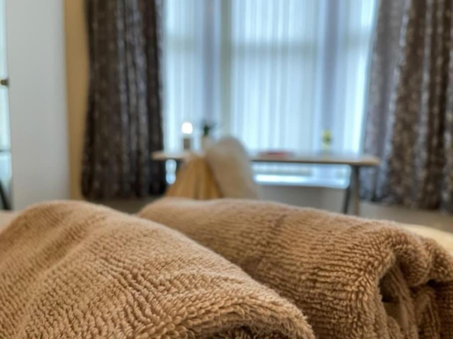 5 Bedroom, Sleeps 9 - Base To Explore Liverpool And Beyond Ливерпуль Экстерьер фото