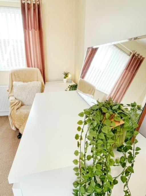 5 Bedroom, Sleeps 9 - Base To Explore Liverpool And Beyond Ливерпуль Экстерьер фото