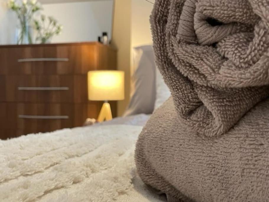 5 Bedroom, Sleeps 9 - Base To Explore Liverpool And Beyond Ливерпуль Экстерьер фото