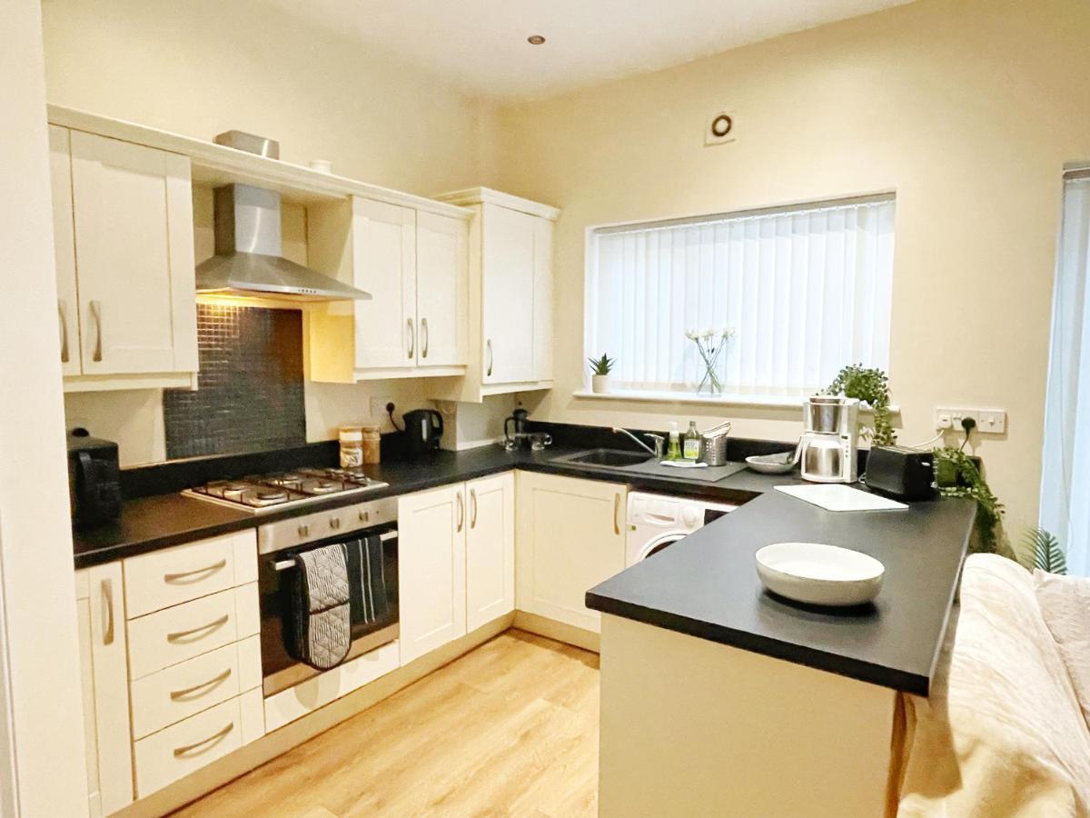 5 Bedroom, Sleeps 9 - Base To Explore Liverpool And Beyond Ливерпуль Экстерьер фото